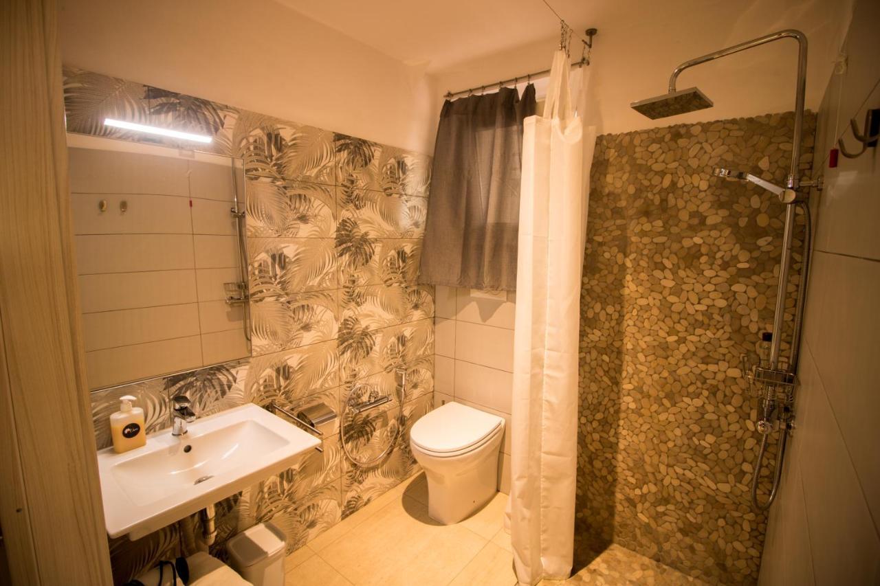 Clori Villa Pescia Romana Eksteriør billede